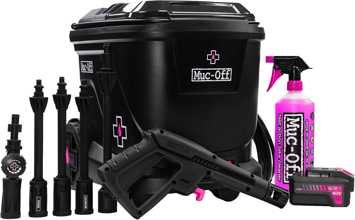 Muc-Off Hochdruckreiniger, 20 L, Schwarz, Mobile Akku Moto Starter Bundle, Tragbarer Druckreiniger mit 4 Lanzen und Nano Tech